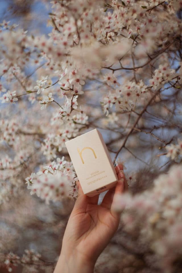 Hamel Vegan Aqua Glow Sun Serum SPF50+ PA++++ review photo by Betweendots