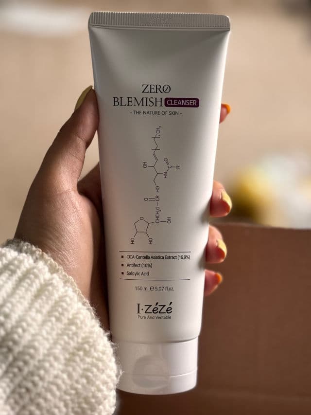 IZEZE Zero Blemish Cleanser review photo by Dasanzt
