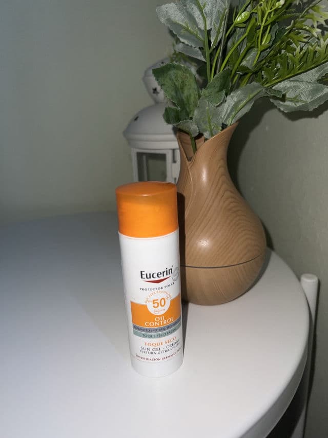 Eucerin Sun Oil Control FPS 60 review photo by Neisy
