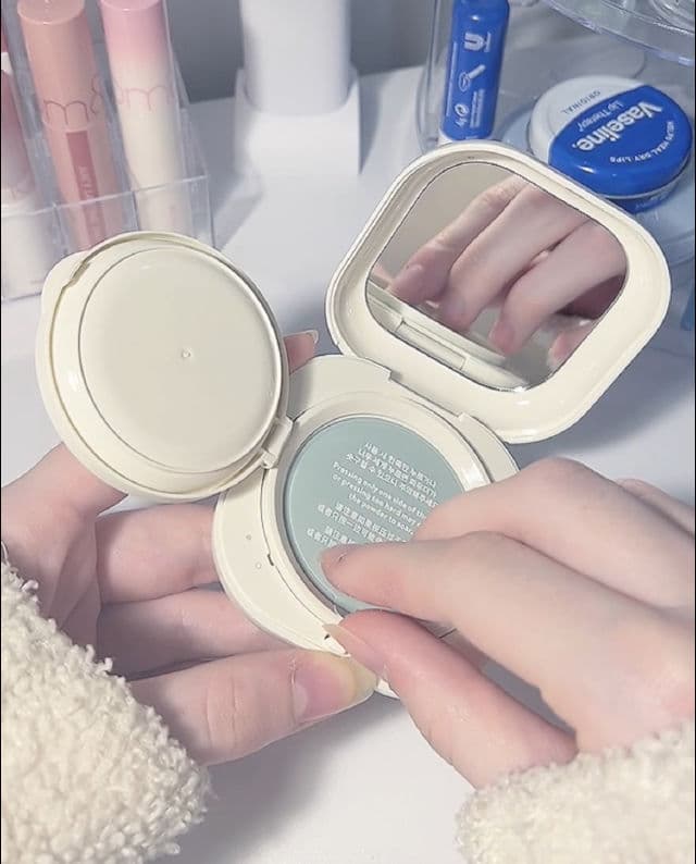 Laneige Neo Essential Blurring Finish Powder review photo by izwinterx