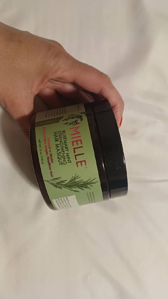 Mielle Organics Rosemary Mint Strengthening Hair Masque review photo by RoArtioli