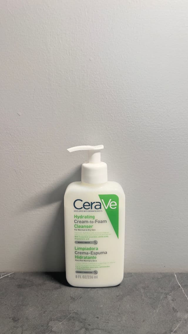 CeraVe Hydrating Cream-to-Foam Cleanser review photo by arianaruilovac