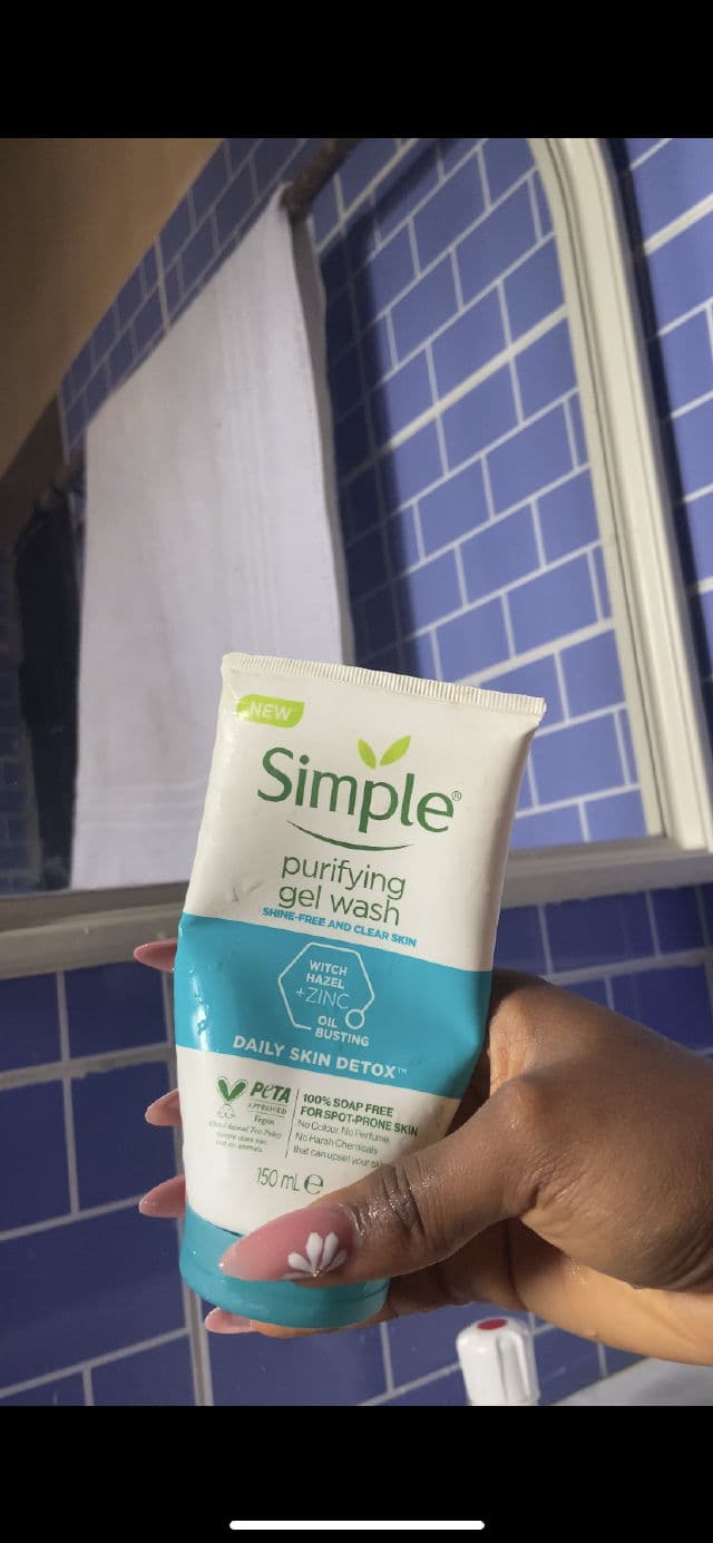Simple Daily Skin Detox Purifying Face Wash review photo by thekeyukemi