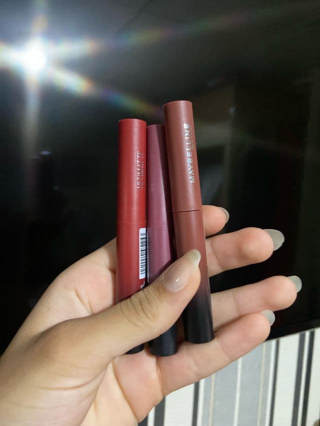 Maybelline Color Sensational Ultimatte Slim Lipstick review photo by Darihana