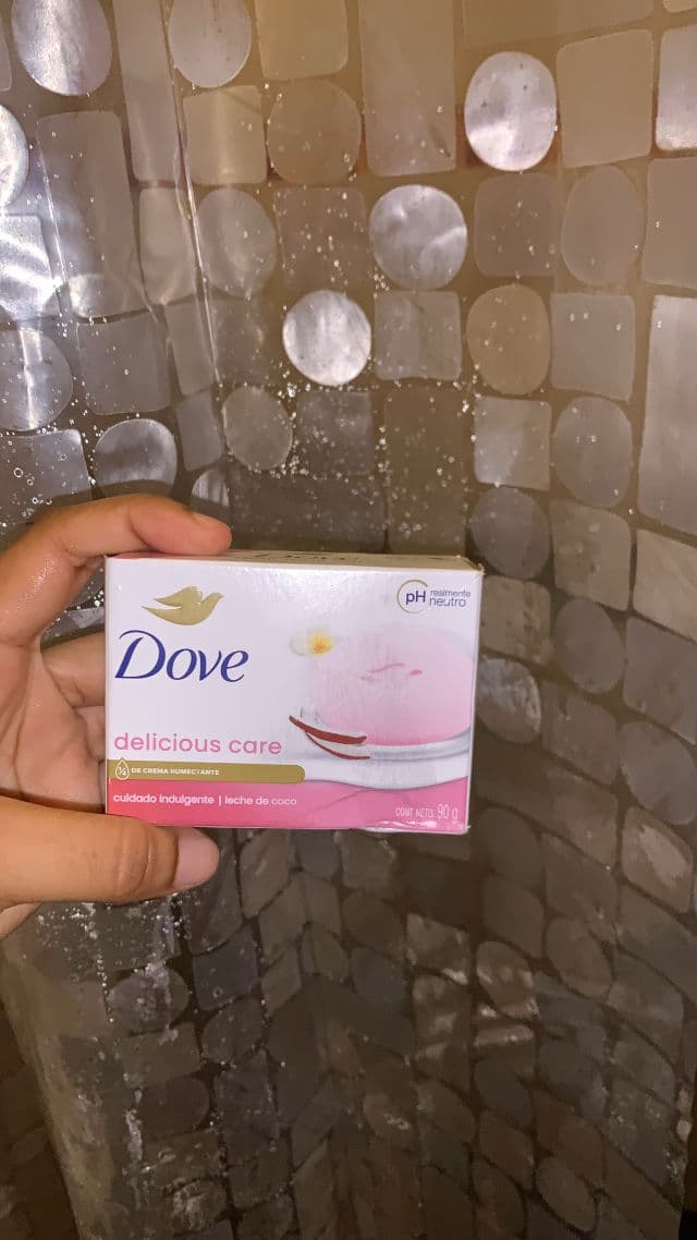 Dove Purely Pampering Beauty Bar with Coconut Milk & Jasmine Petals Scent review photo by J3mimah