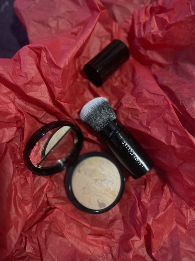 Laura Geller Baked Balance-n-Brighten Color Correcting Foundation review photo by ArielleIJBB