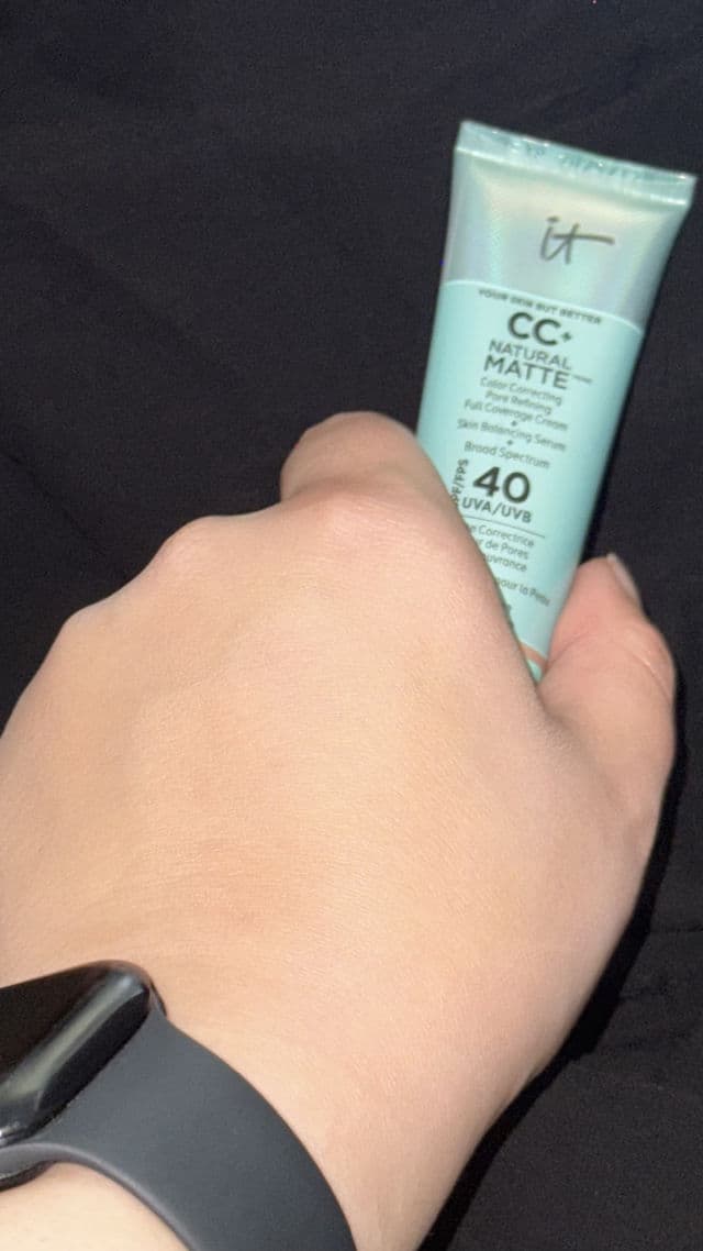 It Cosmetics CC+ Cream Oil-Free Matte with SPF 40 review photo by MariaEllie