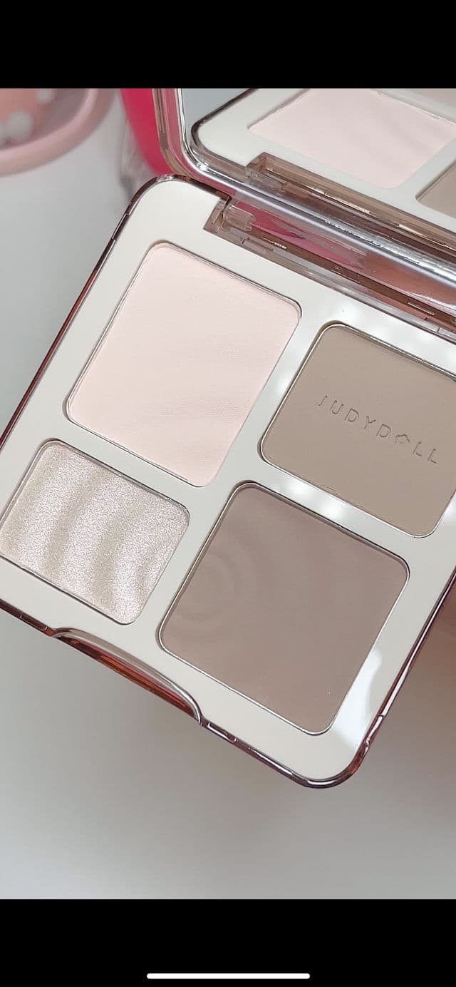 Judydoll Highlight & Contour Palette review photo by mellowmelodylife