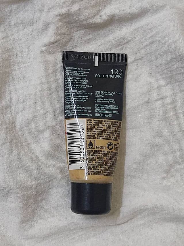 Maybelline Fit Me Matte + Poreless Foundation - Normal to Oily Foundation with Clay review photo by chinibites