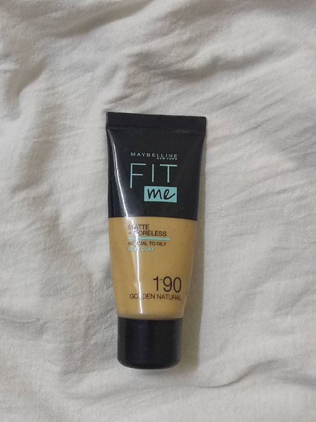 Maybelline Fit Me Matte + Poreless Foundation - Normal to Oily Foundation with Clay review photo by chinibites