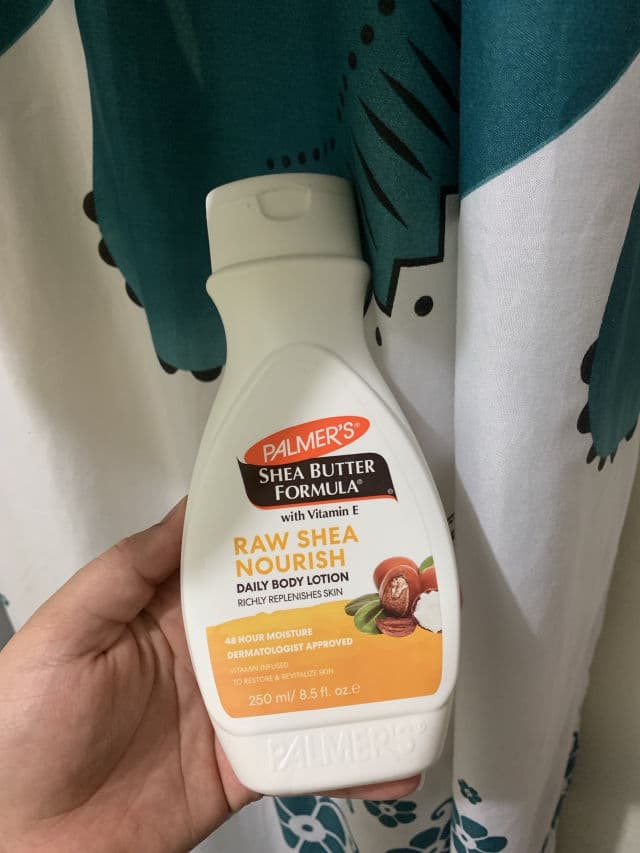 Palmer's Cocoa Butter Formula Daily Skin Therapy Lotion review photo by Vileyka