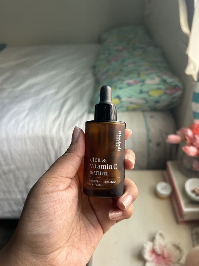 Meebak Cica & Vitamin C Serum review photo by aaiyana