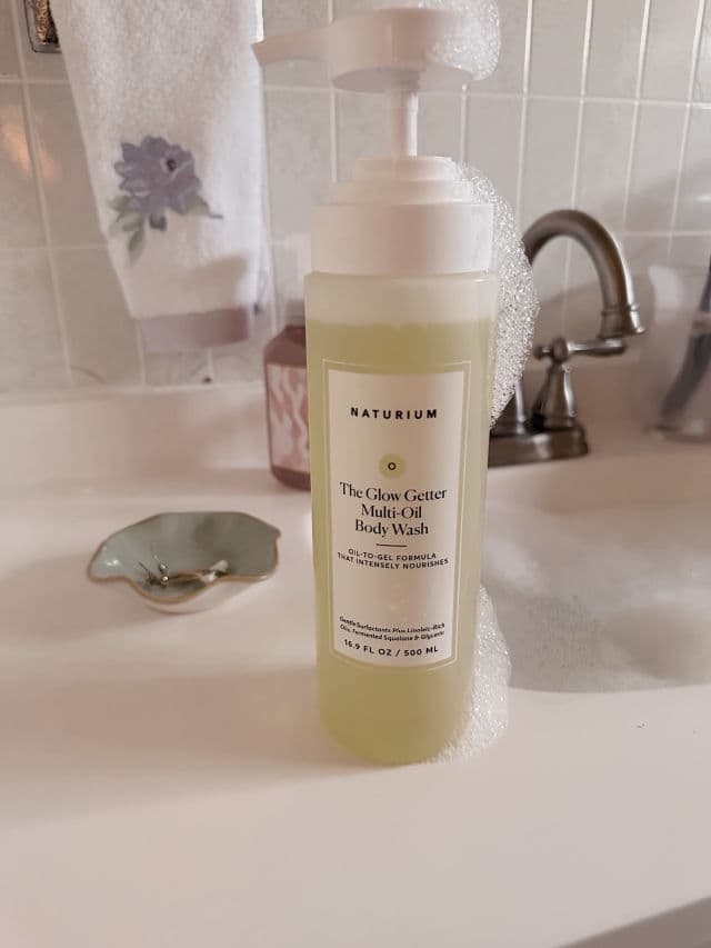 Naturium The Glow Getter Multi-Oil Body Wash review photo by lunambeauty