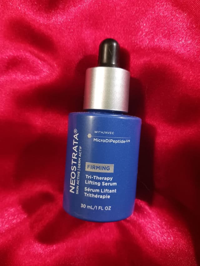 NeoStrata Tri-Therapy Lifting Serum review photo by AuntDD