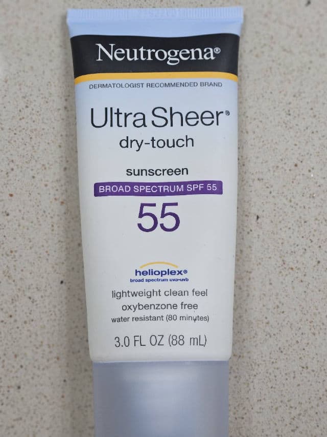 Neutrogena Ultra Sheer Dry-Touch Sunscreen Broad Spectrum SPF 55 Helioplex review photo by berirashika