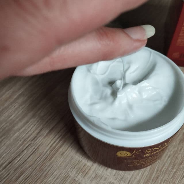 Jigott Snail Repairing Cream review photo by BeautyFool