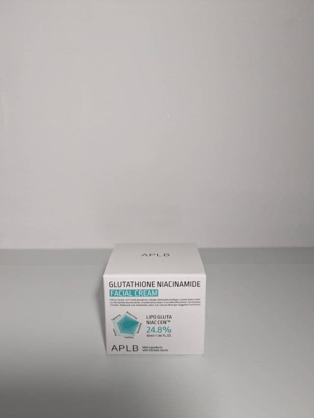 APLB Glutathione Niacinamide Facial Cream review photo by Zeba