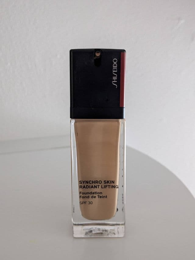 Shiseido Synchro Skin Self-Refreshing Foundation SPF 30 review photo by Zeba