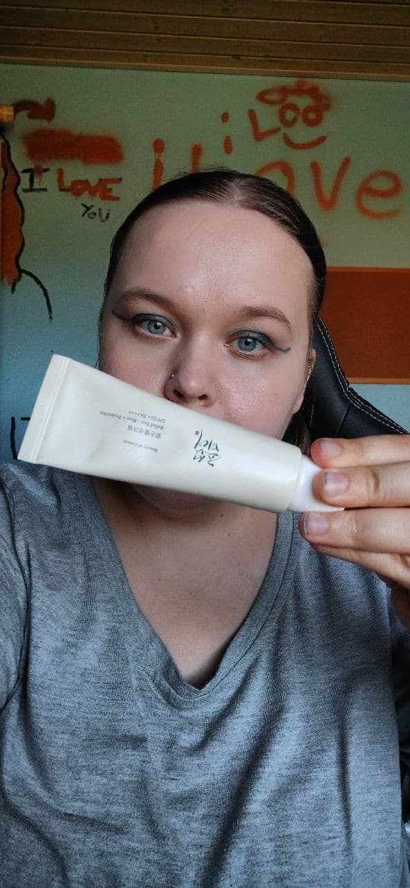 Madagascar Centella Hyalu-Cica Water-Fit Sun Serum SPF50+ PA++++ product review