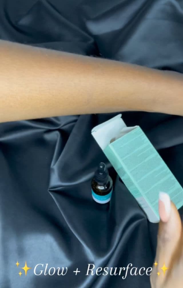 Face Facts Glow & Resurface Lactic Acid Moisturising Facial Serum review photo by Azeezahh