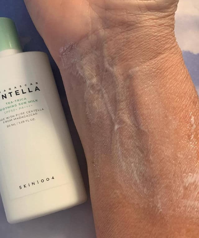 SKIN1004 Madagascar Centella Tea-Trica Soothing Sun Milk SPF50+ PA++++ review photo by Nagisaa