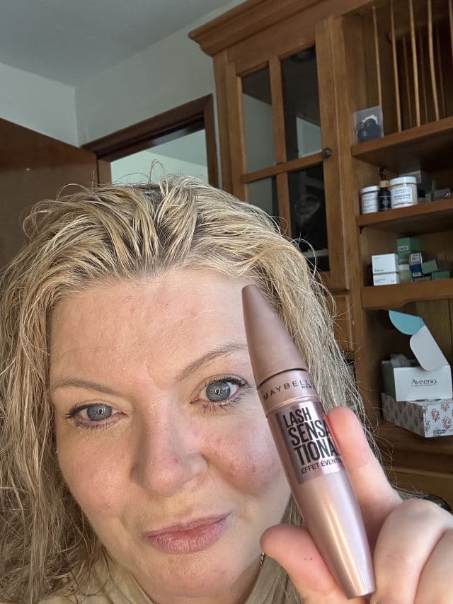 Maybelline Lash Sensational Lash Multiplying Mascara review photo by Gabrielle05