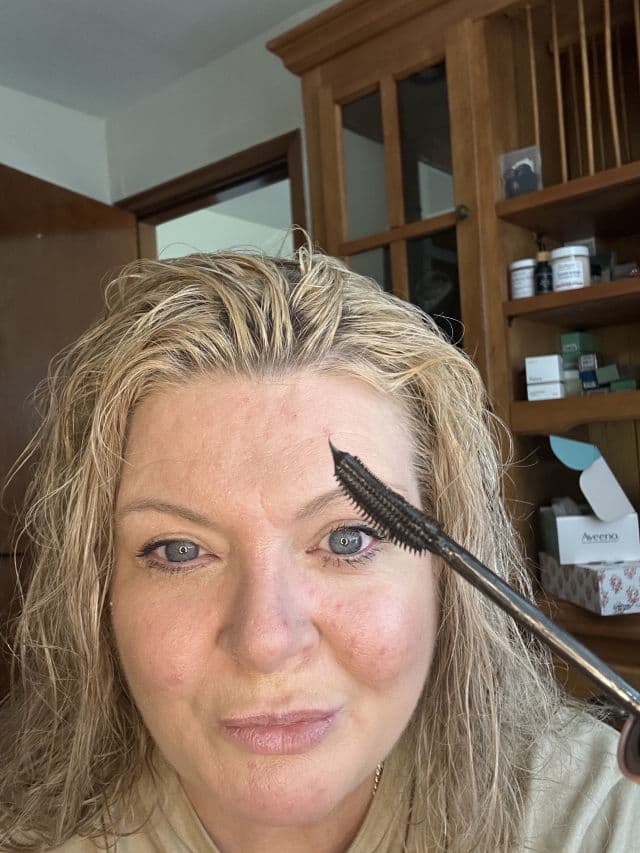 Maybelline Lash Sensational Lash Multiplying Mascara review photo by Gabrielle05