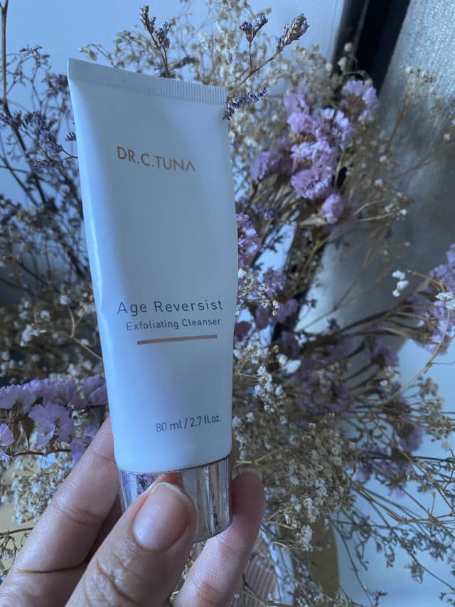 Farmasi Dr. C. Tuna Age Reversist Exfoliating Cleanser review photo by Johanny
