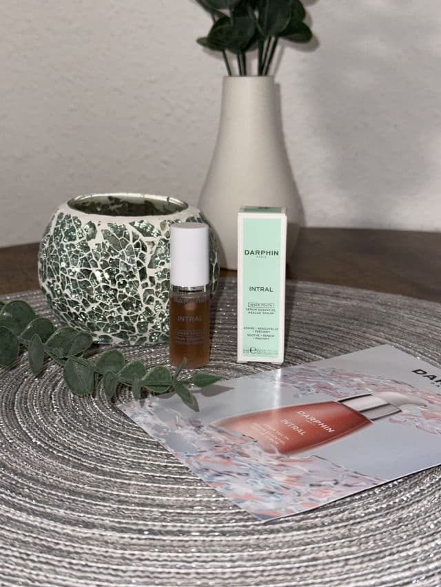 Darphin Intral Daily Rescue Serum review photo by Alpinrose