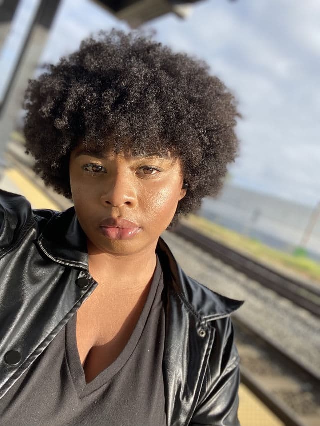 Mielle Organics Pomegranate & Honey Leave-In Conditioner review photo by xomiesha