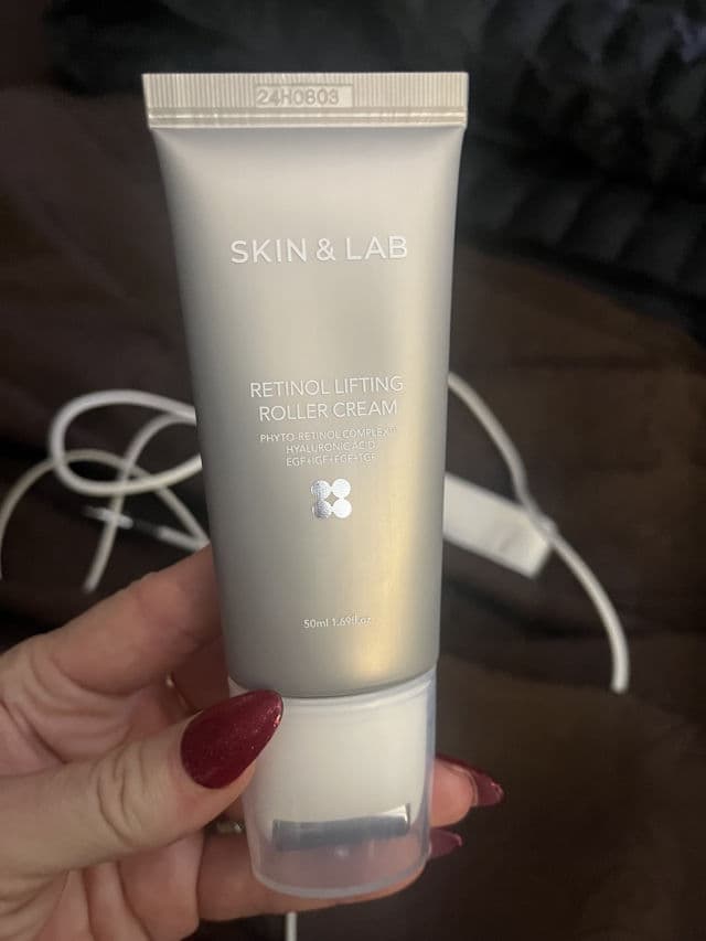 SKIN&LAB Retinol Lifting Roller Cream review photo by tiffanysusanne