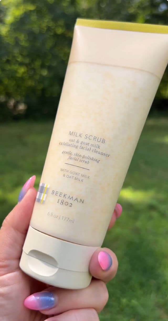 Beekman 1802 Milk Scrub Oat & Goat Milk Exfoliating Cleanser review photo by editadoes