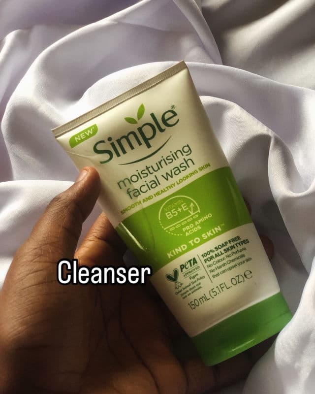 Simple Kind to Skin Moisturising Face Wash with Vitamin B5+E review photo by douglasthecreative