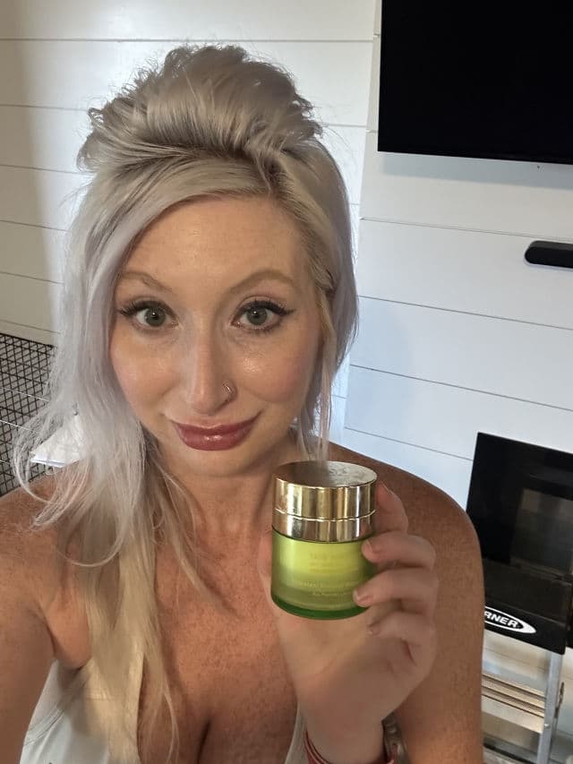 Tata Harper Water-Lock Moisturizer with Skin-Smoothing Peptides review photo by brittanywellborn
