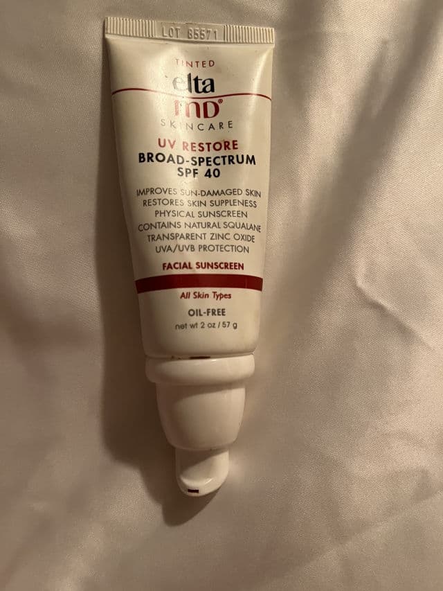 EltaMD UV Restore Broad-Spectrum SPF 40 review photo by heartsforwongyoung
