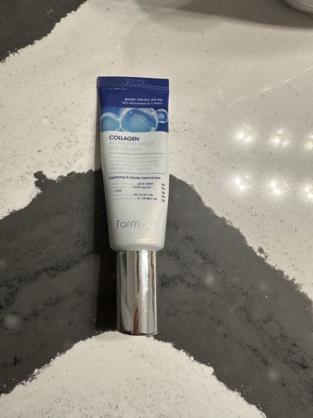 Farmstay Collagen Water Full Moist Rolling Eye Serum review photo by Ana1020