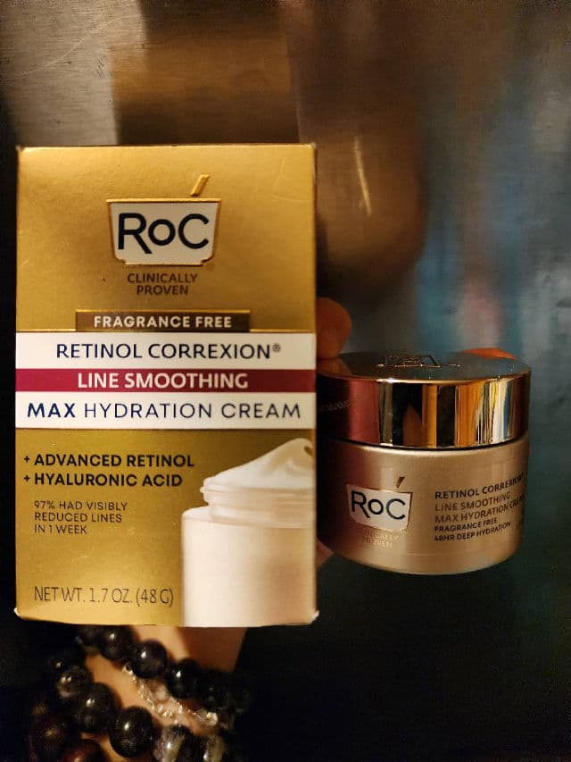 RoC Retinol Correxion Max Daily Hydration Crème Fragrance Free review photo by rosesette