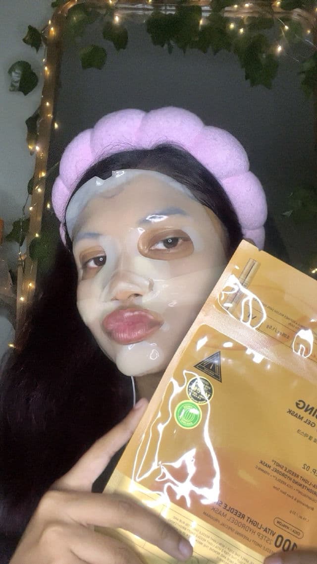 VT COSMETICS Vita-Light Reedle Shot 100 2-Step Hydrogel Mask review photo by ROJAROSE