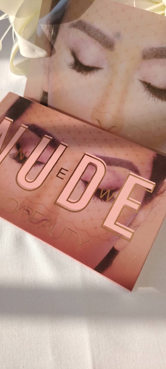 Huda Beauty Nude Eyeshadow Palette review photo by Khadiy