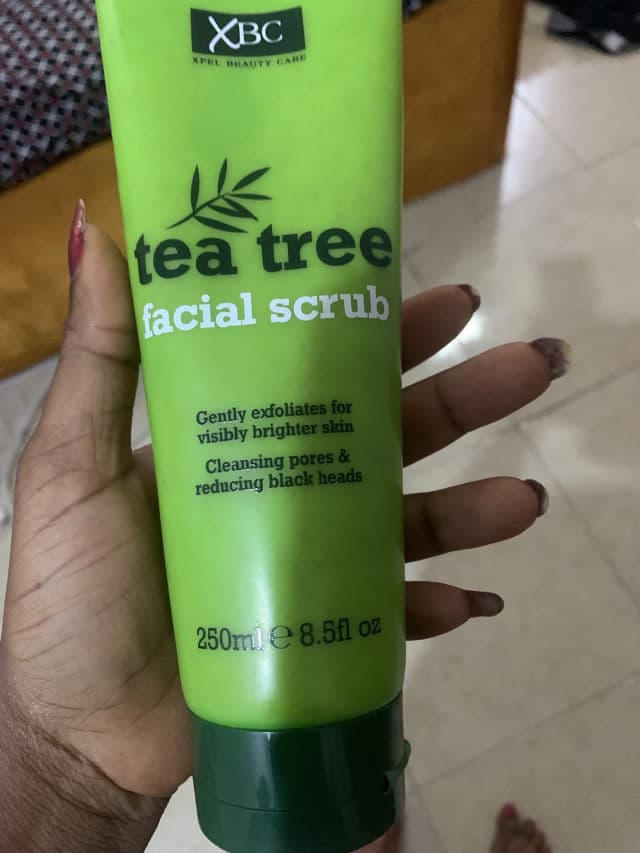 tea tree Facial Scrub review photo by lummie