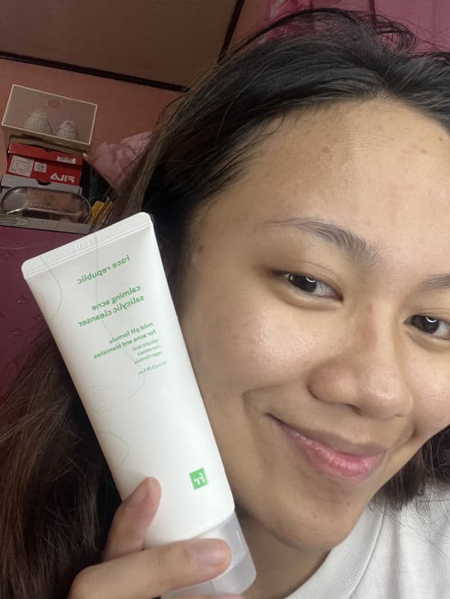 Face Republic Calming Acne Salicylic Cleanser review photo by Colest