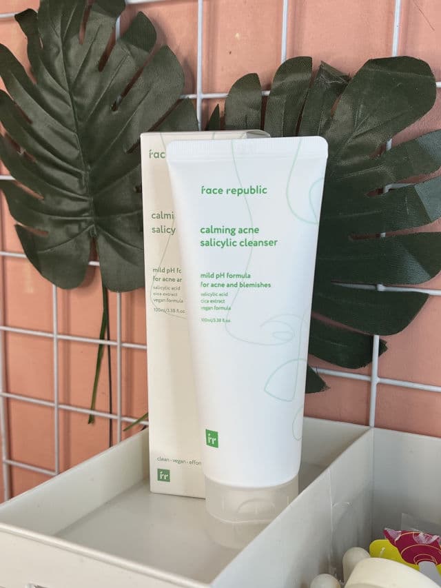 Face Republic Calming Acne Salicylic Cleanser review photo by Colest