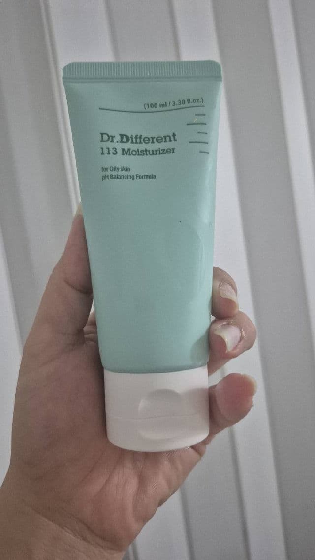 Dr.Different 113 Moisturizer for Oily Skin review photo by Yaile