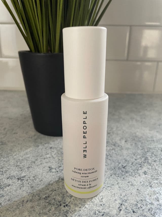Well People Pore Detox Niacinamide Refining Serum review photo by mudonyourface
