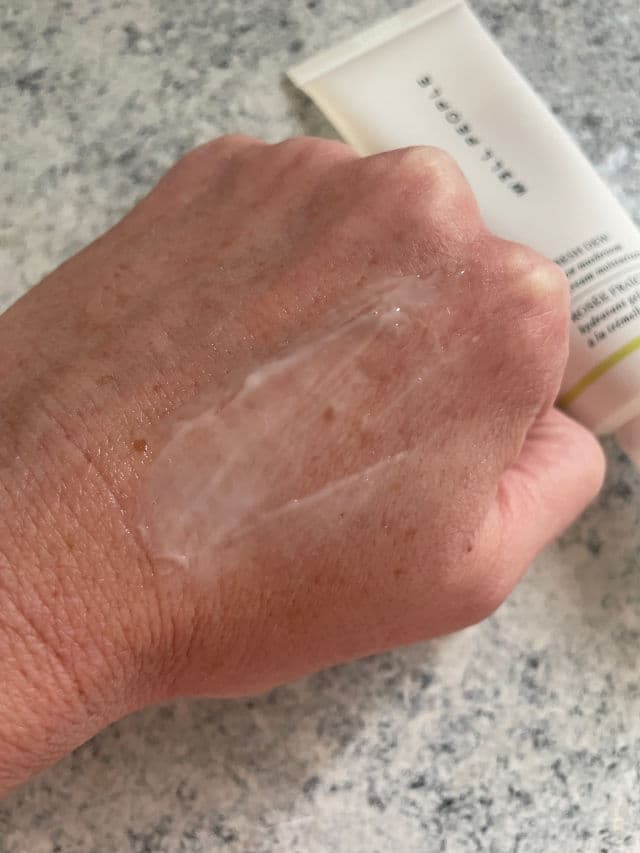 Well People Fresh Dew Snow Mushroom Gel-Cream Moisturizer review photo by mudonyourface
