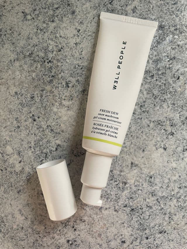 Well People Fresh Dew Snow Mushroom Gel-Cream Moisturizer review photo by mudonyourface
