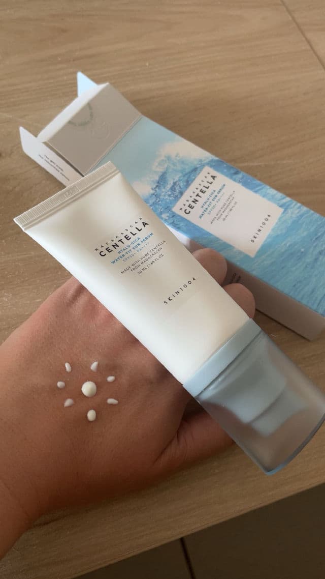 SKIN1004 Madagascar Centella Hyalu-Cica Water-Fit Sun Serum SPF50+ PA++++ review photo by cooktestclem