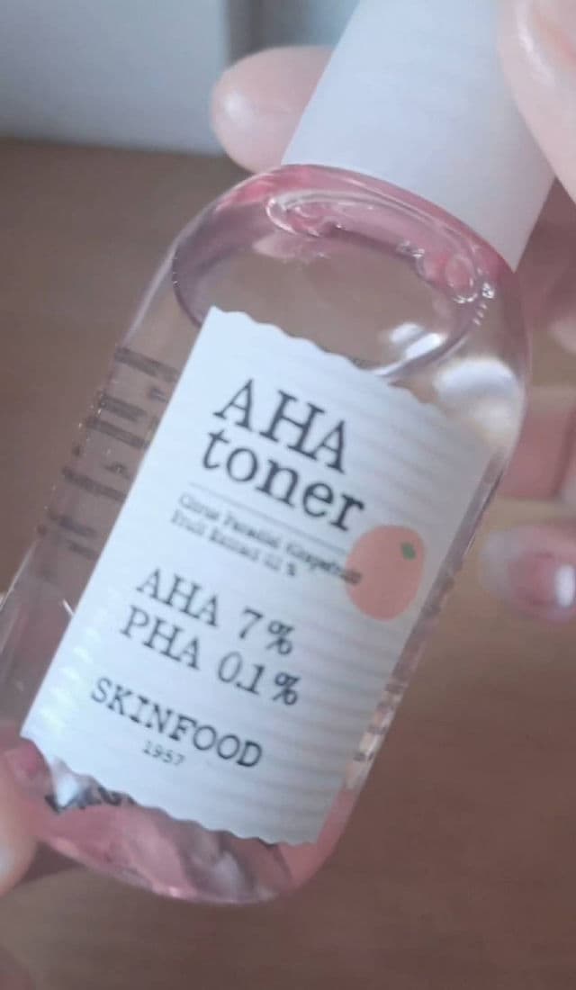 SKINFOOD Pink Grapefruit AHA Toner review photo by wwonyiinx