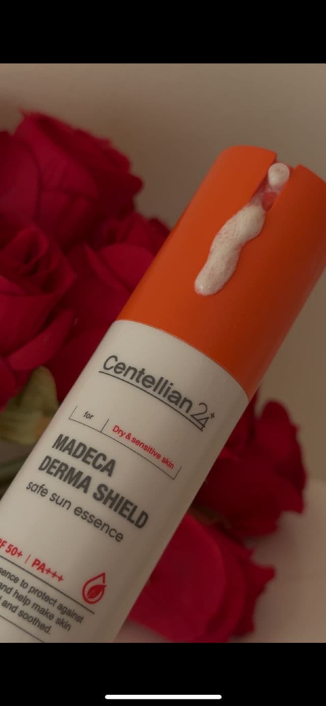 Centellian24 Madeca Derma Shield Safe Sun Essence SPF50+ PA++++ review photo by MunaSunrise
