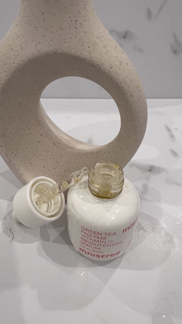 INNISFREE Green Tea Enzyme Vitamin C Brightening Serum review photo by sheleyugc
